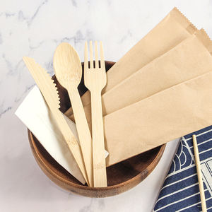 Ensemble de <span class=keywords><strong>couverts</strong></span> en <span class=keywords><strong>bambou</strong></span> naturel, cuillère, fourchette, couteau et serviette en <span class=keywords><strong>bambou</strong></span> avec impression personnalisée sur l'étui en papier - Product Image 5