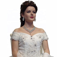 Kunstmuseum-Kollektion Handgefertigte Harz-Kunstfigur Robuste Langlebige Deutsche Prinzessin Lebensgroße Silikonfigur zum Verkauf