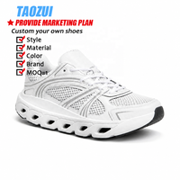 Chaussures de sport pour hommes personnalisées par les fabricants OEM, avec empeigne en mesh, superpositions, lacets et semelle épaisse découpée, style marche B35