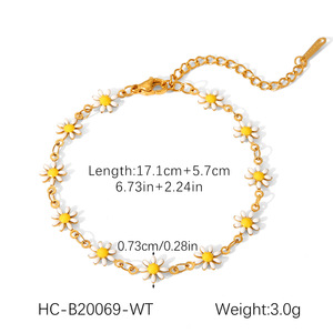 Pulsera de Acero Inoxidable Chapado en Oro con Dijes de Mariposa y Diamantes Huecos, Diseño Simple y Moderno de HY Fashion - Product Image 6