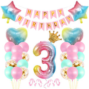 <span class=keywords><strong>Set</strong></span> di <span class=keywords><strong>compleanno</strong></span> per bambini con pellicola in alluminio <span class=keywords><strong>arcobaleno</strong></span> gradiente da 18 pollici con tema sirena. - Product Image 3