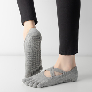 Calcetines Deportivos de Cinco Dedos con Diseño de Doble Banda, Puntos de Silicona en Toda la Suela y Comodidad Ligera para Mujer, Paleta de Colores Pastel - Product Image 6