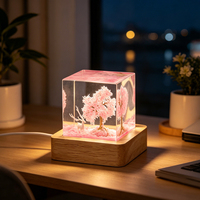 Lampe de nuit en résine faite à la main, cube, cerisier rose, cerf, diorama, lampe de bureau en bois USB LED pour la décoration de la chambre des filles