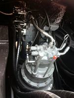 Excavadora de cadenas Hitachi ZX250 usada de 25 toneladas, diseño de cadenas largas, excelente movilidad en sitios con barro, pocas horas de trabajo.