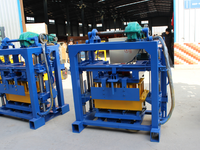 Nouvelle machine à mouler des blocs de béton QT40-2 avec des moules remplaçables pour les briques de pavage emboîtables, construction résidentielle