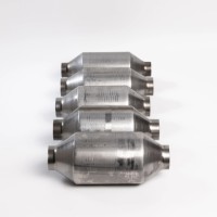 Convertisseur catalytique céramique Euro V Standard 2,25 pouces 57 mm 400 cellules à haut débit universel sportif neuf essence Marque YF