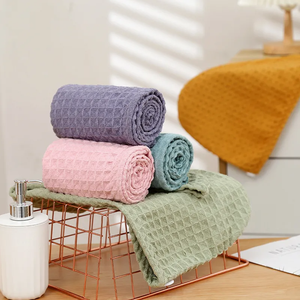 <span class=keywords><strong>Serviette</strong></span> de bain et de douche en microfibre de haute qualité à texture gaufrée <span class=keywords><strong>pour</strong></span> sécher les cheveux, avec boutons et boucle - Product Image 1