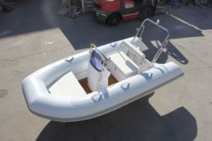 Barco de pesca de lujo RIB-330 totalmente equipado con material de fibra de vidrio de PVC o Hypalon - Product Image 4