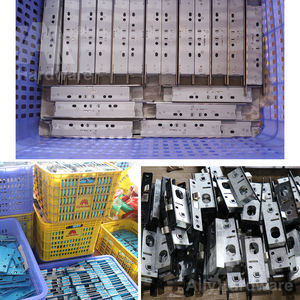 कारखाना लॉक आयरन बॉडी आयरन पैनल सिंगल या डबल साइड मोटिज़ एल्यूमीनियम दरवाजा लॉक छोटे स्लाइडिंग दरवाजा हुक लॉक - Product Image 5