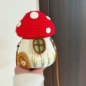Crochet nấm nhà túi tự làm Kit-dễ thương sợi nghề cung cấp cho người mới bắt đầu | Đồng xu nhỏ Crossbody/vai túi làm Kit - Product Image 1