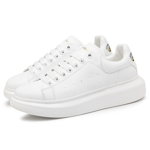 Vente en gros de chaussures de luxe pour femmes de la meilleure qualité fabriquées à Guangzhou baskets pour femmes en <span class=keywords><strong>cuir</strong></span> véritable abeille <span class=keywords><strong>blanche</strong></span> plate-forme bon marché - Product Image 5