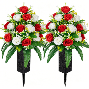 Composizione Floreale Artificiale per Tombe, Rose Rosse e Bianche <span class=keywords><strong>in</strong></span> <span class=keywords><strong>Vaso</strong></span> Nero, Decorazione Floreale Finta per Memoriali, Cimiteri, Uso Esterno - Product Image 1