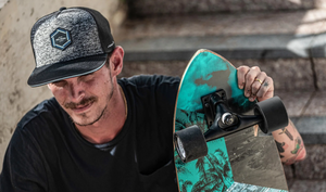 Camions de planche à roulettes <span class=keywords><strong>en</strong></span> alliage d'aluminium à ressort durable Aztron pour le surf et l'utilisation <span class=keywords><strong>en</strong></span> plein air Silver <span class=keywords><strong>Carver</strong></span> - Product Image 5