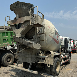 Autobetoniera Usata Sinotruk 4x2 di Buona Qualità, 12-15 Metri Cubi, Guida a Sinistra, Euro 2/3, <span class=keywords><strong>Camion</strong></span> <span class=keywords><strong>Betoniera</strong></span> di Seconda Mano a Prezzo Vantaggioso - Product Image 5