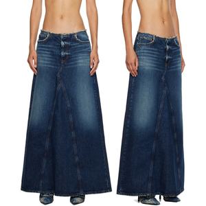 Falda vaquera maxi azul para mujer con bordes sin rematar y cierre de botones - Product Image 5