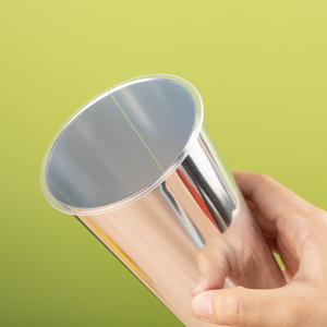 Bicchiere da tè al latte usa e getta in PP da 360-700 ml con adesivo personalizzato effetto laser arcobaleno, 90 mm, colori popolari, logo stampabile, con coperchi e cannucce - Product Image 3