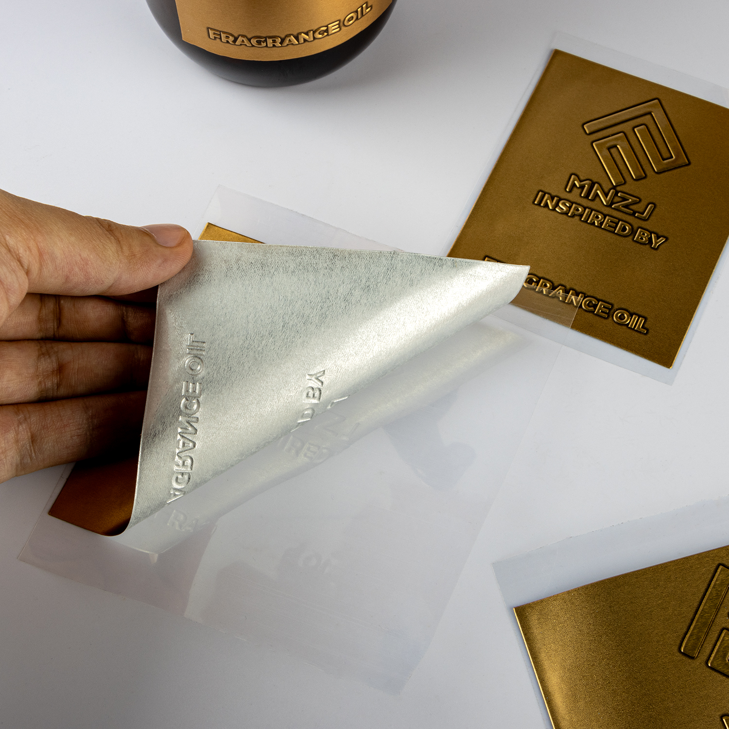 Maker Custom Embossed Printing Logo Adhesive Metal Aluminium Perfume Bottle Label Sticker Metallic Labels for Parfum Candles