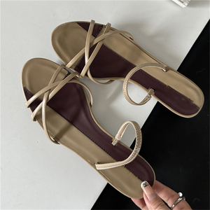 XSD Manufacturer 2025 Summer New Fashion Flat <b>slippers</b> for Women Simple Luxury Comfortable Sandals - Product Image 1