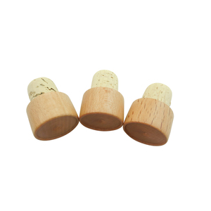 Couvercle de bouchon de bouteille de vin en liège en bois massif fait à la main en forme de T rechargeable personnalisé pour les dessus de bar - Product Image 3