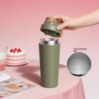 Bouteille shaker et gourde isotherme en acier inoxydable 304 de 750 ml avec couvercle pour les sports de plein air et le fitness en vacances