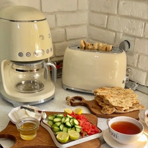 Cafetière <span class=keywords><strong>italienne</strong></span> rétro - 5 couleurs, minuterie programmable, <span class=keywords><strong>plaque</strong></span> chauffante, 2 réglages de force, carafe sans BPA - Product Image 6