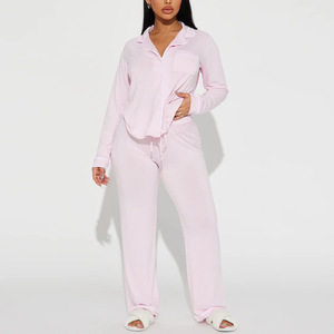 Pijamas de tela acanalada suave para estar en casa a diario y para relajarse por la noche con la familia. - Product Image 4