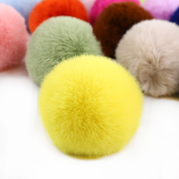 Pompons en fausse fourrure de lapin de 5 cm personnalisables en gros, ornements en boules de pompons doux et duveteux pour la décoration de sacs