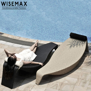 WISEMAX FURNITURE <span class=keywords><strong>Chaise</strong></span> longue d'extérieur moderne en aluminium en forme de feuille, <span class=keywords><strong>chaise</strong></span> longue de <span class=keywords><strong>piscine</strong></span> en rotin tressé <span class=keywords><strong>pour</strong></span> la vente - Product Image 4