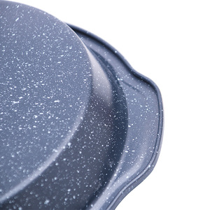 ถาดอบพิซซ่าทรงกลมรูปเกล็ดหิมะ ทำจากเหล็กคาร์บอนเคลือบสารกันติด สำหรับพิซซ่า เค้ก ขนมปัง - Product Image 2