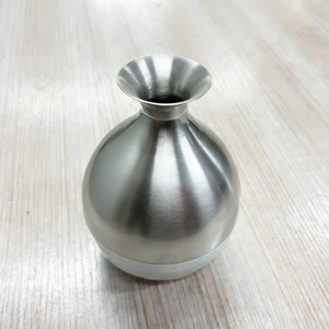 Vase en marbre et laiton doré certifié ISO9001 - Design moderne, léger pour la décoration de la maison et du jardin - Product Image 3