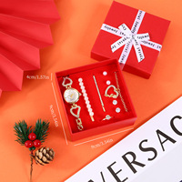 Coffret Cadeau Saint-Valentin pour Petite Amie : Montre à Quartz, Pince à Cheveux Perle, Boucles d'Oreilles et Collier – Boîte Cadeau Créative