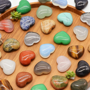 หินควอตซ์คริสตัลรูปหัวใจแบบดิบ30*30*12มม. วัสดุผสมสีสันธรรมชาติบำบัด - Product Image 3