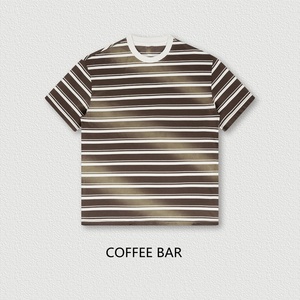 Camiseta de manga corta para hombre, diseño liso, de algodón lavado vintage de alto gramaje, cuello redondo, en blanco y café, con efecto descolorido por el sol. - Product Image 1