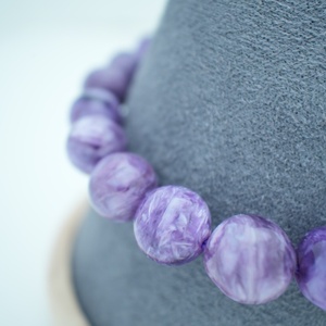 Pulsera de Cuentas de Charoita Púrpura de Alta Calidad - Piedra de Sanación Emocional Unisex de Moda - Product Image 3
