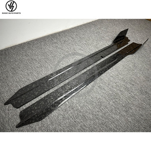 Faldones Laterales Traseros de Fibra de Carbono Forjada Estilo Vorstein de Alta Calidad con Acabado Brillante y Tejido Twill para Lamborghini Huracán LP580 LP610 2014 - Product Image 4