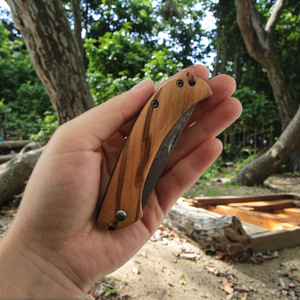 Damascus lưỡi thép tồn tại dao gỗ xử lý gấp túi dao với vỏ bọc da tùy chỉnh OEM - Product Image 5