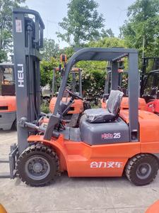 รถยกดีเซลจีน 2.5 ตัน รุ่น H2000 25 พร้อมระบบเลื่อนด้านข้าง ประสิทธิภาพสูง สำหรับงานก่อสร้าง/การเกษตร/งานก่อสร้าง - Product Image 3