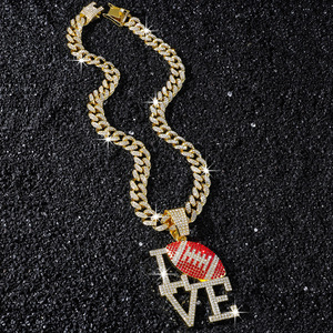 Nouveaux Colliers Pendentifs en Alliage Plaqué Or et Argent Style Hiphop Luxe Léger pour Hommes, Lettre Rouge Rugby, Bijoux de Mode en Gros - Product Image 3