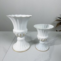 PROMOTION EXCEPTIONNELLE : Mini Urne Métallique sur Pied, Pot de Fleurs, Support Floral, Vase en Métal pour Anniversaire, Événement, Décoration Intérieure