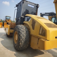 Compacteur vibratoire à tambour unique Caterpillar CS76 de 17 tonnes d'occasion, moteur d'origine en excellent état, à vendre