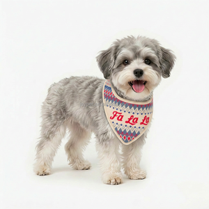Bandana de Noël de luxe personnalisé avec logo, tricoté, anti-rayures, motif, fermeture à pression réglable, foulard triangulaire pour chien, accessoire de vacances pour animaux de compagnie - Product Image 1