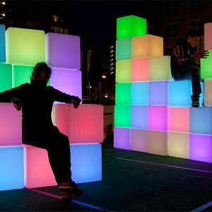 Silla Cubo LED de Plástico Moderna para Exteriores, Ajustable, con Control Remoto RGB, 40x40x40cm, Decoración para Fiestas y <span class=keywords><strong>Navidad</strong></span>, Resistente al Agua - Product Image 1