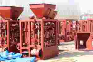 Qt4-15s Habiterra Block Machine Line Machine à fabriquer des briques Qt4 15c Qt4 <span class=keywords><strong>18</strong></span> Machine à béton hydrologique automatique - Product Image 5