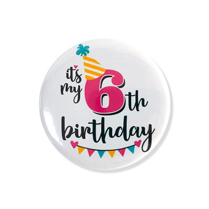 Insignia Redonda de Hojalata con Diseño de Dibujos Animados 'Es <span class=keywords><strong>Mi</strong></span> <span class=keywords><strong>Cumpleaños</strong></span>' con Texto y Número, Lindo Pin Decorativo para <span class=keywords><strong>Cumpleaños</strong></span> Infantiles de Primera Fiesta - Product Image 6