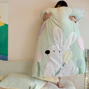 ชุดเครื่องนอนผ้าฟลีซลายนมดูโอซิเมียนคัง 4 ชิ้น ลายปักสัตว์น่ารัก ระบายอากาศได้ดี เหมาะสำหรับใช้ในบ้านและหอพัก - Product Image 5