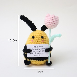 Venta al por Mayor de Abejas de Ganchillo Divertidas y Positivas con Tarjetas de Afirmaciones Positivas para Regalos Inspiradores y Decoraciones de Fiesta - Product Image 6