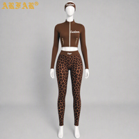 Vente en gros de tenues de yoga pour femmes personnalisées en 3 pièces avec bandeau, motif imprimé léopard, logo imprimé pour un usage quotidien toute saison
