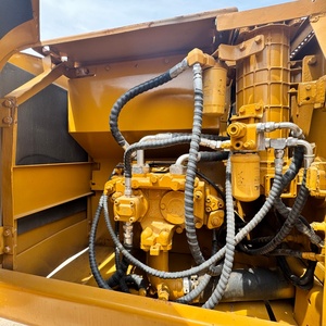 Presque neuve, économe en carburant et puissante, excavatrice sur chenilles Caterpillar 320CL d'occasion de 20 tonnes pour projets de construction - Product Image 4
