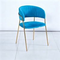 Chaises de salle à manger modernes de haute qualité avec pieds en métal plaqué or, dossier incurvé à rayures verticales en velours doux, pour la maison, le bureau, la salle à manger