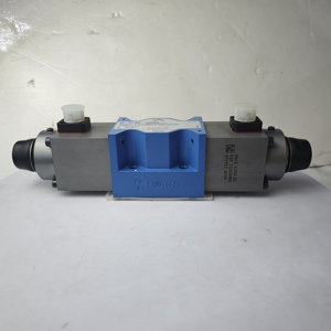 วาล์วควบคุมทิศทางแบบสัดส่วน KDG4V รุ่น KDG4V-3-33C20N-Z-M-U-H7-60 - Product Image 3